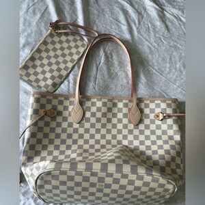 Checkered Tote Bag and Matching Zip Wallet